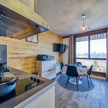 Apollo-6 By Interhome